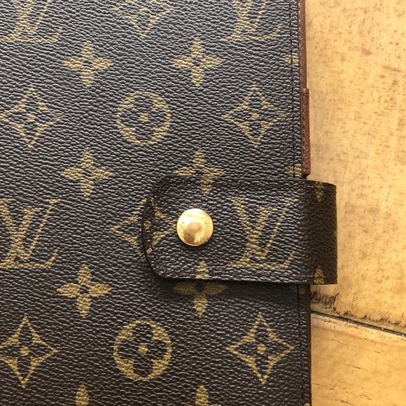 SOLD ❌❌❌Louis Vuitton GM Agenda - Picture 4 of 15